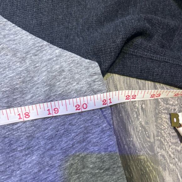 Levi's Men’s Charcoal and Black Long Sleeve Raglan Relaxed Fit Tee Size XL - Picture 5 of 7